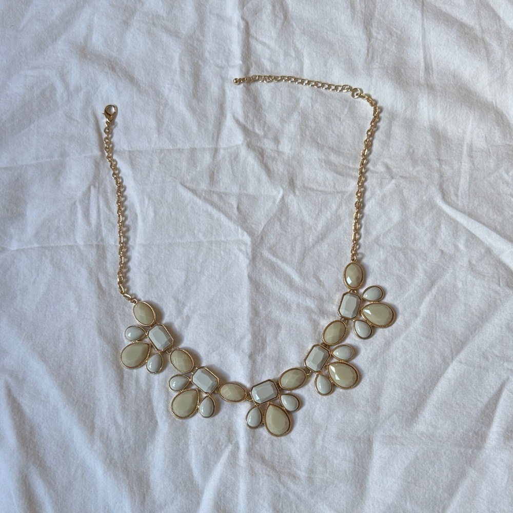 Elegant Gold and Cream Necklace